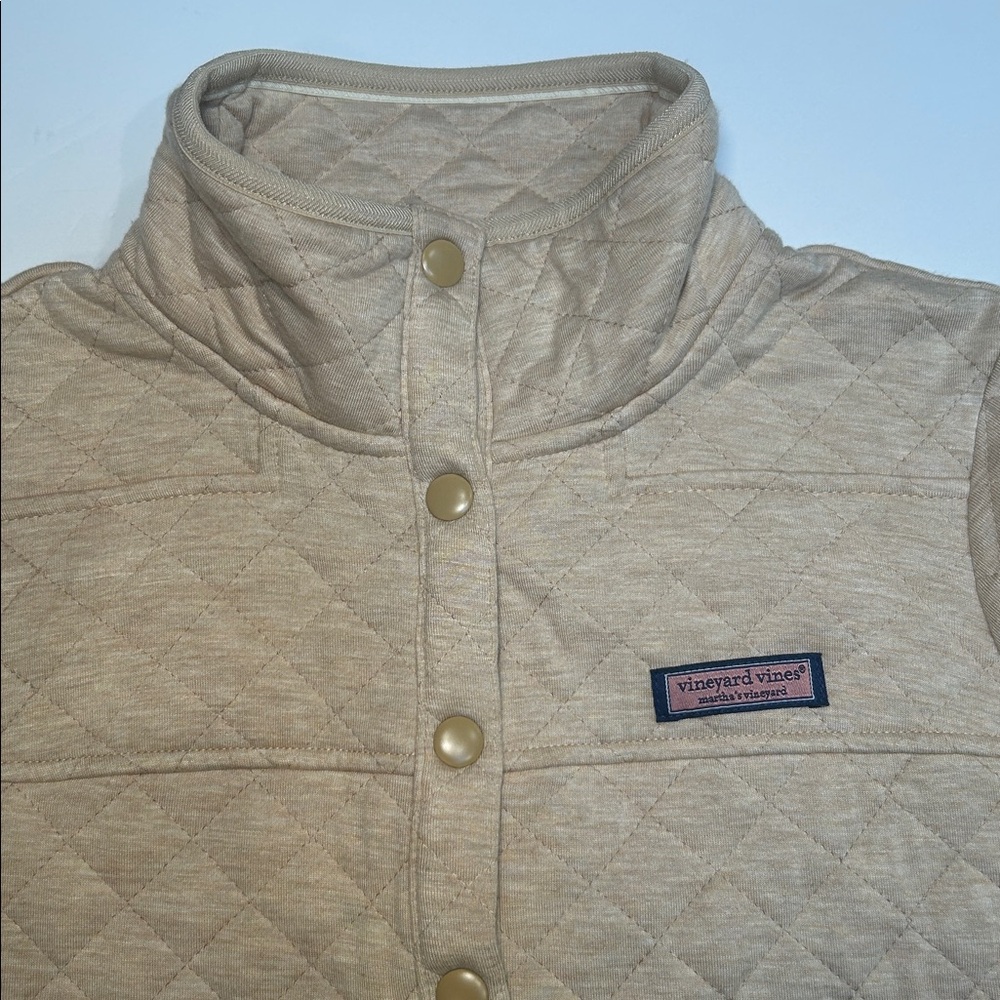 Vineyard Vines quilted pullover - Picture 7 of 8